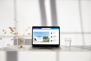 Homepage van Totale Zorgwinkel op een laptop na de webshop optimalisatie