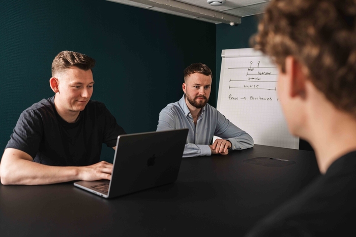 Team bij de livegang van software, management dashboard gaat live