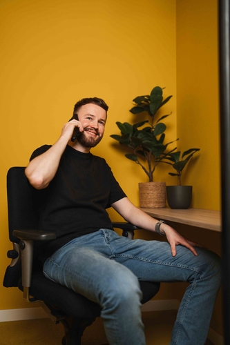 Direct contact met de bouwer na het vervangen van de verouderde software