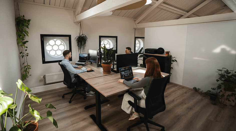 Een goede werksfeer bij Prikr in Deventer waar ze maatwerk websites op nummer 1 hebben staan.